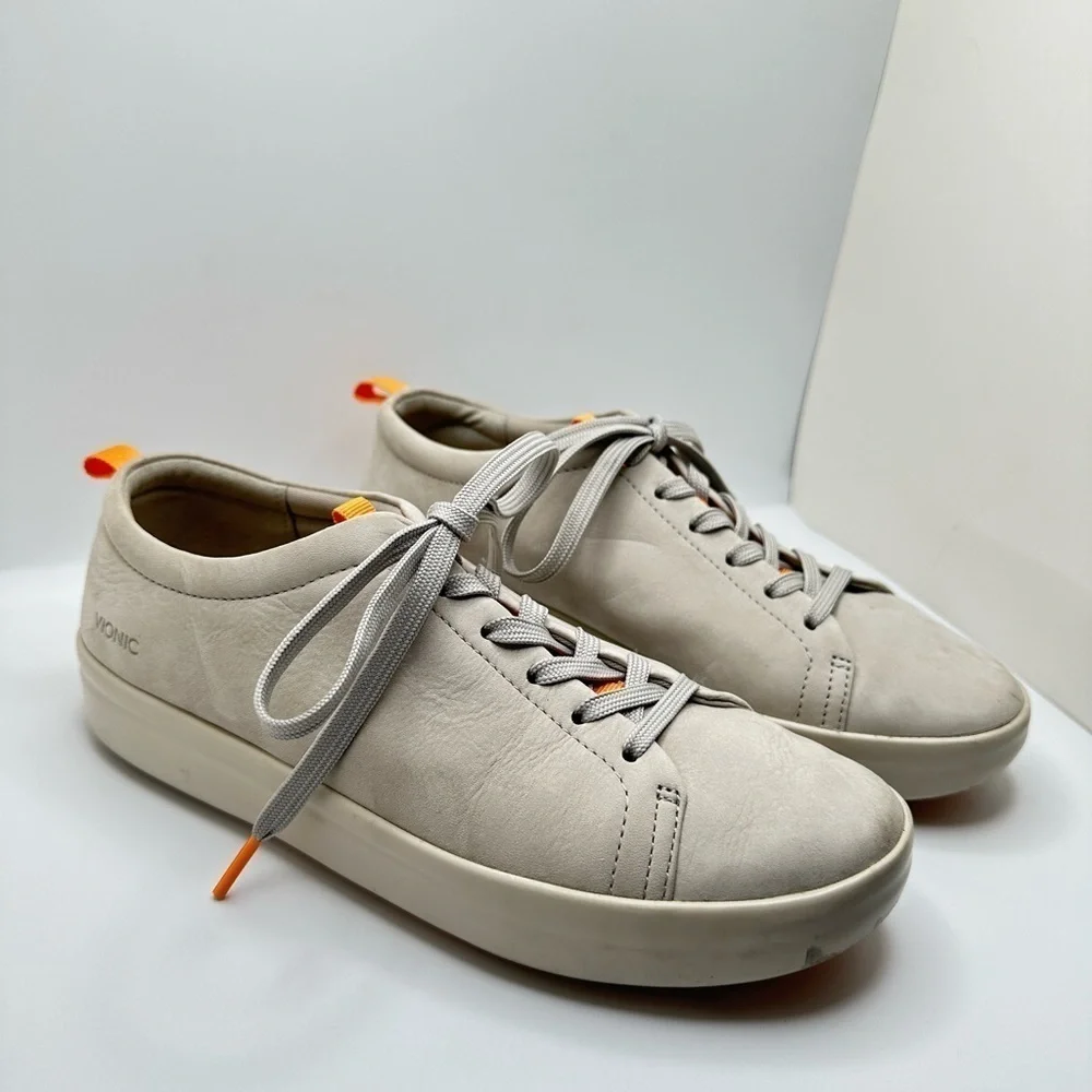 Vionic Paisley Soft Nubuck Leather Sneaker in Light Gray Women’s Sz 6.5